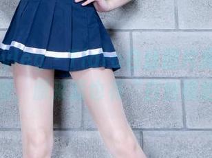 Beautyleg – Tiara白丝图片库：轻轻一撩，原来我也有“白丝情结”