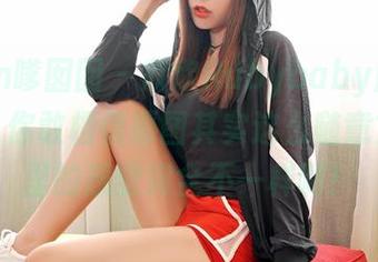 Feilin嗲囡囡 – 欣欣Rubybaby此刻的美脚，你敢相信原图其实这么随意？照片里的感觉完全不一样啊！