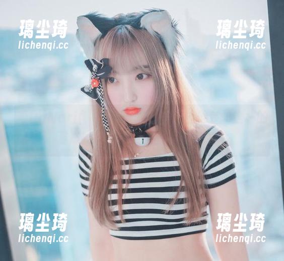 看HaNari(하나리)原图里的天台全套：这样的姿态，怎么一转眼就有些勾人？
