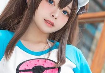 Hachi小芭的皮衣写真，难道是某种不成文的观看仪式？