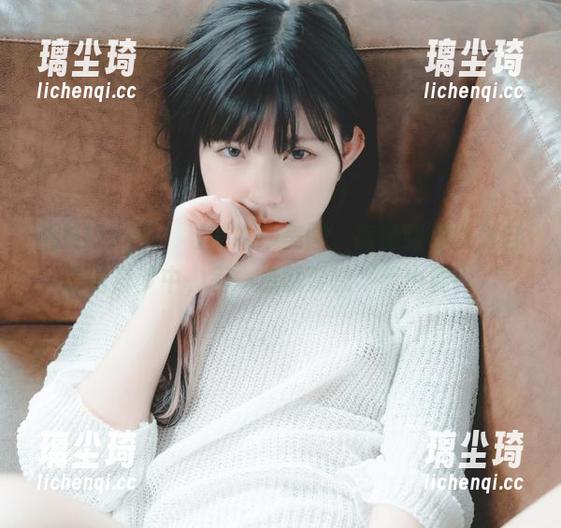 看Hizzy(히지)的婚纱美图，高清到你以为自己置身梦中，差一点就要喊‘我也要！’