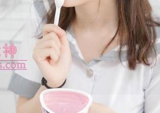 MSLASS梦丝女神 – 我说，小允儿的牛仔连衣裙在原图里的表现是不是可以再回味一下？图看久了，有种魔力。