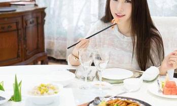MiStar魅妍社 – 赵梦洁的黑丝写真集：为什么我觉得这图像中有魔力，想拿去放在墙上！