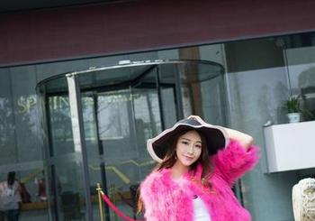 MiStar魅妍社 – 不怕晒，怕天热！赵欢颜Jessica短裤美图，搭配足以让蚊子心甘情愿放弃吸血。