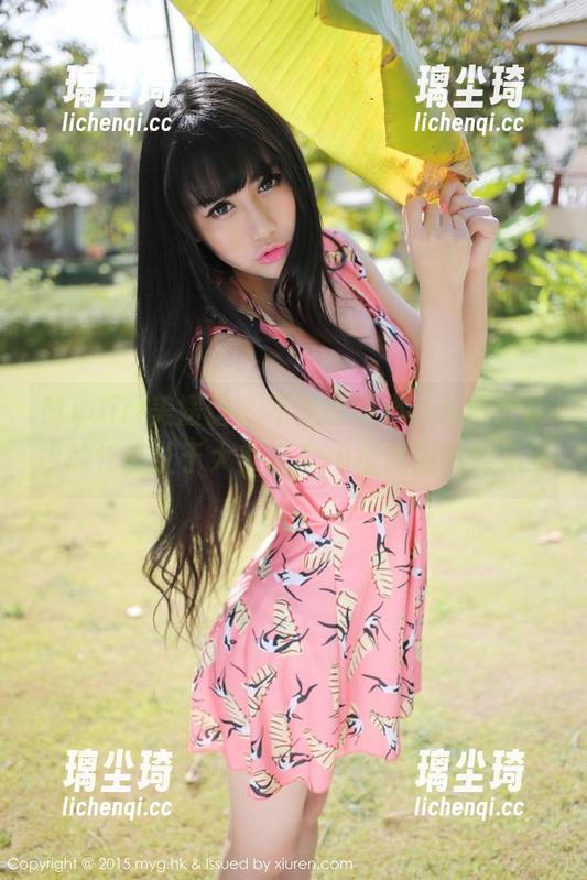 MyGirl美媛馆-于大小姐Ayu MyGirl美媛馆 - 不是我偏心,私拍合集中的长腿让于大小姐Ayu框框内外都无敌