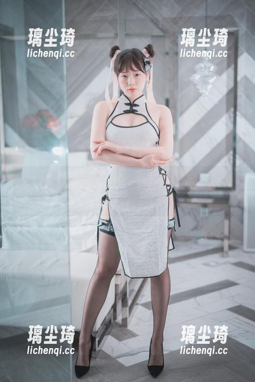 翻转手腕，秀出“经典运动女孩”--Pia(피아)的精选写真集