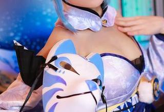 套图中，Tomoyo酱化身流萤旗袍女神，星穹铁道见证了一场审美的cos赛！