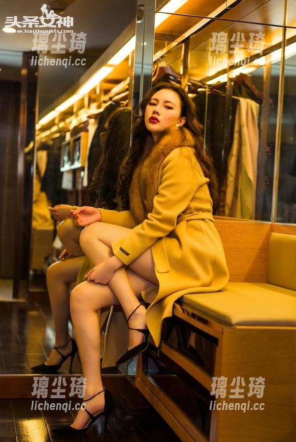 TouTiao头条女神-李媛媛 TouTiao头条女神 - 李媛媛的浴室照片:我后来明白,这玩意根本不只限于拍浴室!