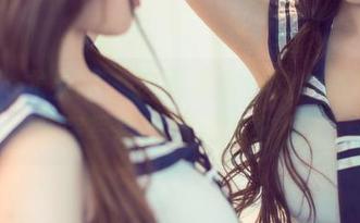 UGirls尤果网 – 这不是小白兔，张栩菲的私房写真剧情暗藏玄机。