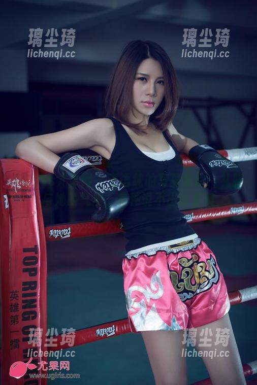 UGirls尤果网-王语纯 UGirls尤果网 - 王语纯的写真作品:礼服与她的气质,有种说不出的默契