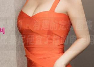 UGirls尤果网 – 有趣的定制图集，赵伊彤的比基尼便宜了你的审美吗？