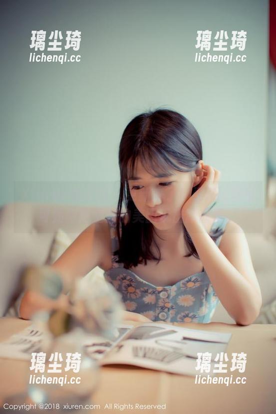 Xiuren秀人网-Nic妮可可 Xiuren秀人网 - 更新来了!看Nic妮可可如何把空姐的美图玩出新高度。