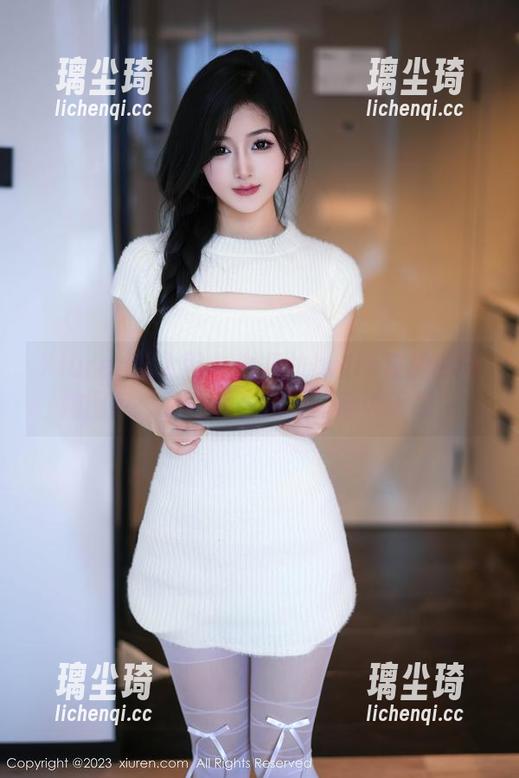 Xiuren秀人网-余贝拉bella Xiuren秀人网 - 余贝拉bella与她的厨娘图包:无圣光下的独特葱油印记!