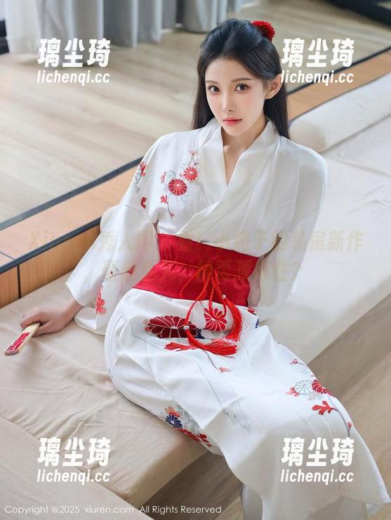Xiuren秀人网-小纯子 Xiuren秀人网 - 看!小纯子的私房新作,蕾丝乱入,能否顶得住?