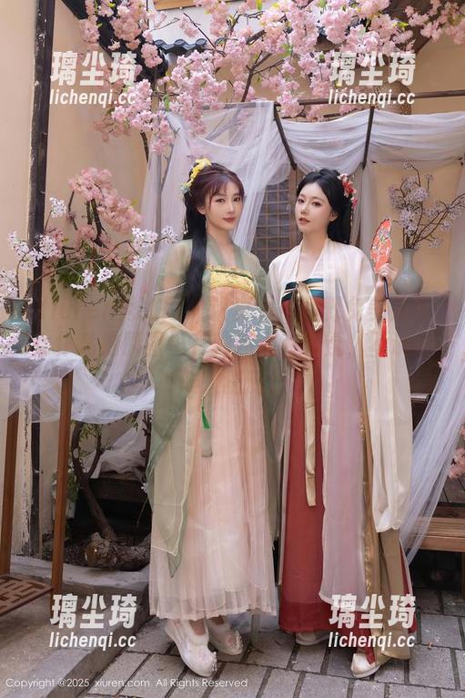 Xiuren秀人网-月野兔美妞 Xiuren秀人网 - 认真看!月野兔美妞的女仆私拍原图里有种迷人的气氛,不说就让人猜测。