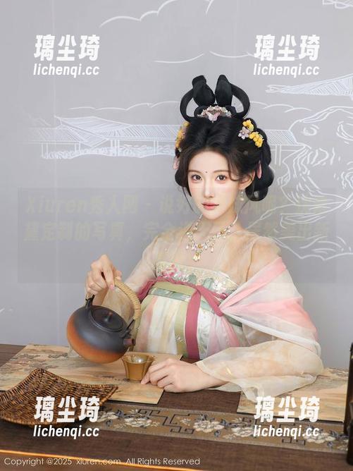 Xiuren秀人网 - 说好的学妹风呢？沈青黛定制的写真，完全逆天了，居然美出新高度！
