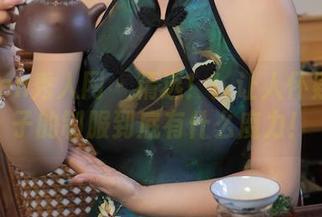 Xiuren秀人网 – 精选！！让人怀疑糯美子的制服到底有什么魔力！
