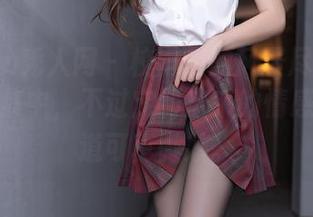 Xiuren秀人网 – 校园里的风景尽在陶喜乐的图集中，不过定制出来的情感，这味道可真微妙。