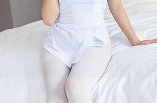 YouMi尤蜜荟 – 李芊芊精选美足图片，这样的脚，我是不是应该给她投个票？