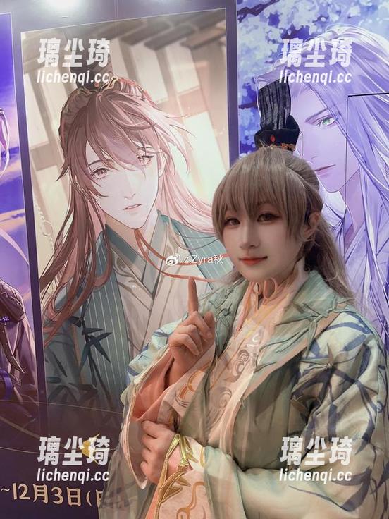Zyra秋 亲密接触Zyra秋,女王作品里的每个细节,宛如一种无声的引力