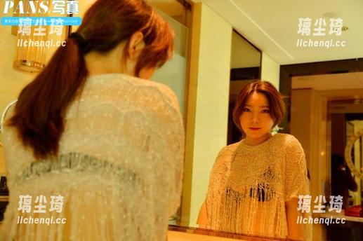 pans-锐锐 pans - 资源抢先看!锐锐的白丝,原图中的‘强迫症’美腿