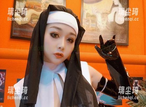 三刀刀miido 三刀刀miido的真相!这男友衬衣的cos你想象不到的特色!