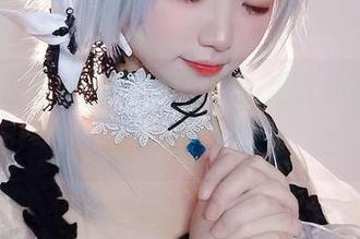 在泳池旁驶向伊喵君_Nya的cos照片奇境