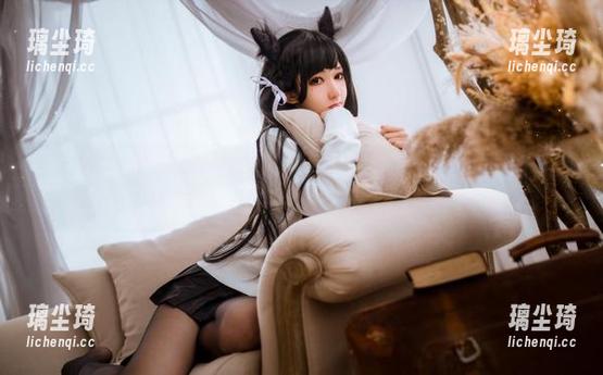 南桃Momoko 看完南桃Momoko在白旗袍里的高清壁纸,我觉得我可能要重新审视“服装对人生的影响”这个理论了!