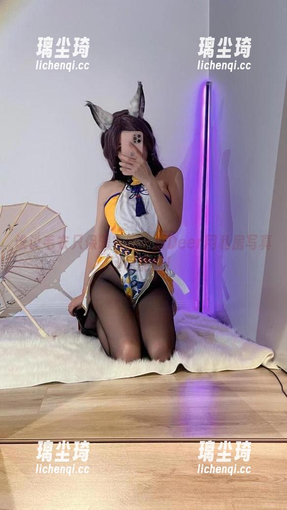 啾小妍Deer 谁说毛衣只保暖?啾小妍Deer用私房写真证明能撩!