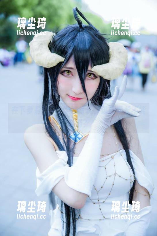 在下萝莉控ii 在下萝莉控ii的学妹写真,谁说学长不能宠溺?