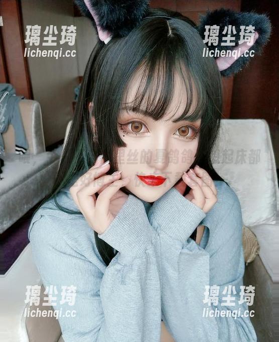 喂，今夏不穿裤里丝的夏鸽鸽不想起床都不是好博主，快来下载套图！