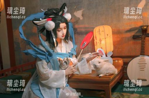 奶狮不咬人 奶狮不咬人的女仆把福利和原图结合得太带劲了。