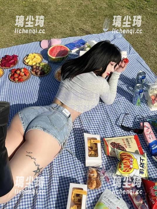宋昱欣 微密圈 - 宋昱欣的黑蝴蝶私拍,蜜蜂们都退散了,惹不起惹不起!