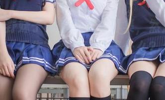 下载小野妹子w的秘书写真集，然后好好想想，“工作”到底意味着什么？大概就是欣赏吧！