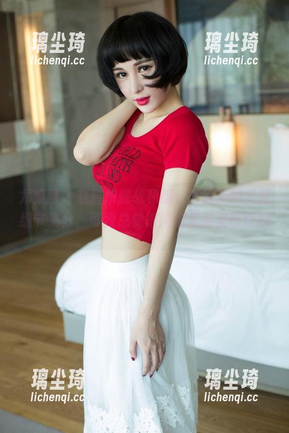 尤果网-赵智妍 尤果网 - 赵智妍挑战和服,高清美图又是细节满分,可我总觉得她这里那里怪怪的。