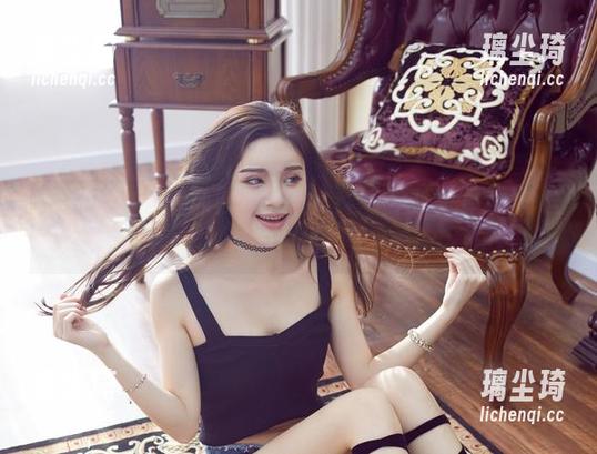 尤物馆-小尤奈 尤物馆 - 图片中的小尤奈:白衬衫,不分享怎么对得起自己呢?