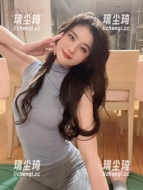 就是阿朱啊 微密圈 - 就是阿朱啊的最新杰作:杜宾狗图包,没有什么比这更可爱的了吧?