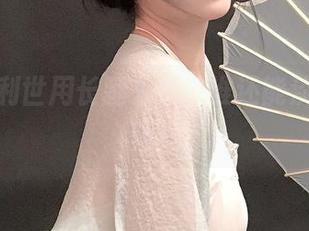 当抖娘利世用长腿来撩，谁还能淡定看写真？