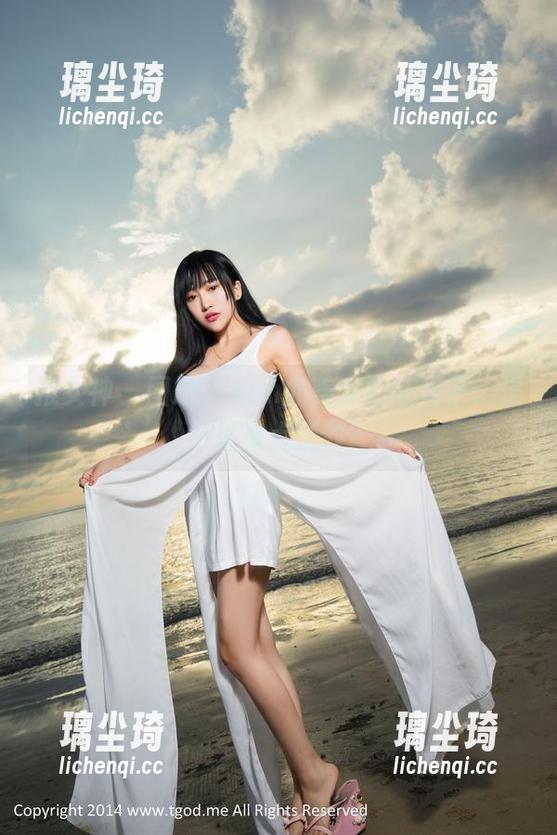 推女神-Ann尤美 推女神 - 图册:Ann尤美穿的红裙子,是不是有点别致?