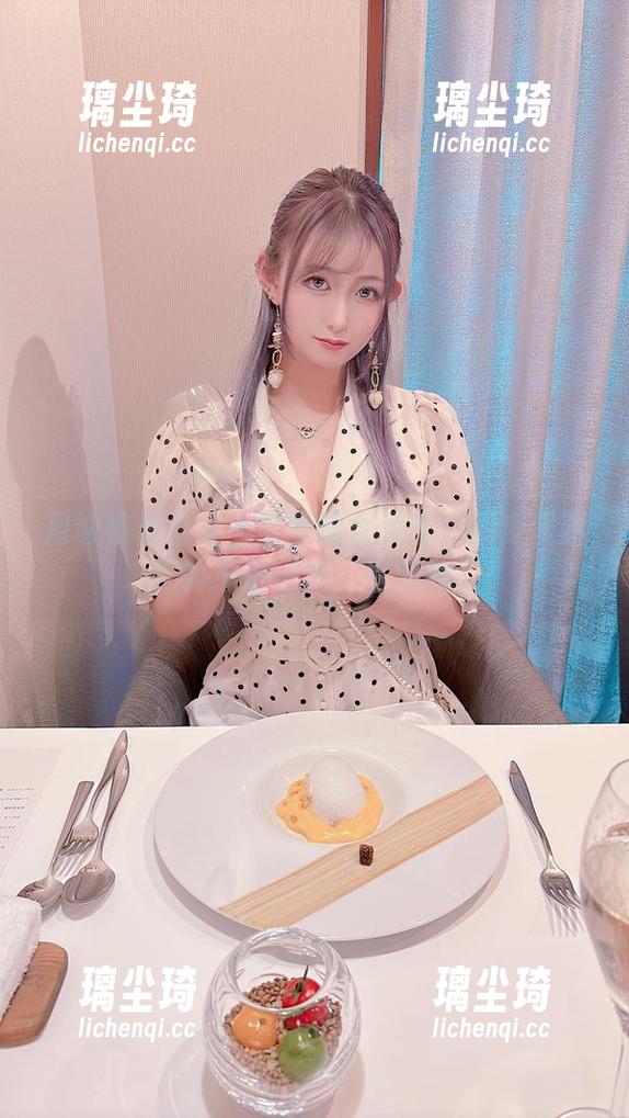 月城委员会 月城委员会献上黑暗修女大作:图库里藏的不是秘密,是震撼