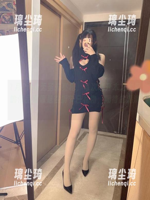 木之本果 1月Pink无圣光亮相,每次翻开木之本果的作品都像是在拆节日礼物,期待感满满!