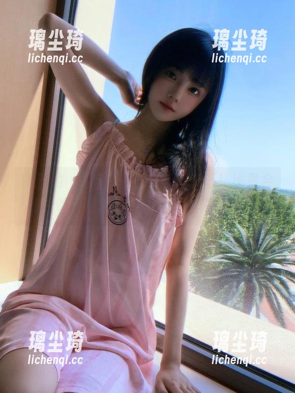 桜桃喵 最新的桜桃喵!瑜伽姿势千千万,谁最会放松呢?看这里的图片吧,真有意思!