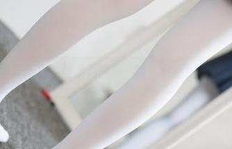 森萝财团最新户外丝足秀图册，咦，这小细腿哪里跑？！