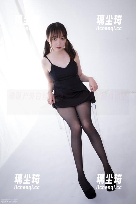 森萝财团 谁说户外白丝不能飘逸?森萝财团高清壁纸带你见证