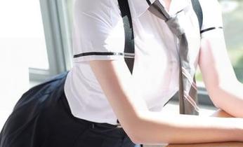 模范学院 – 柳侑绮Sevenbaby的办公室日常！这些免费照片让你想加入吗？