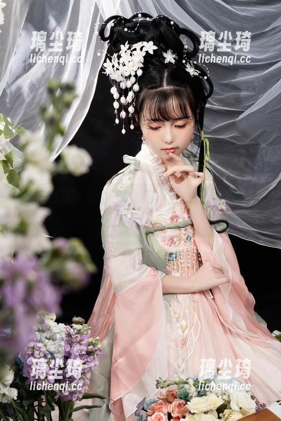 爆机少女喵小吉 粉色小窝:爆机少女喵小吉的图库下载,一键通往少女心!