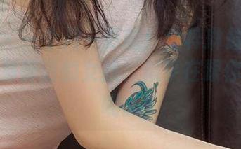爱尤物 – 一个月一更新！金梓琳最新写真集：看那鲜活的女孩，似乎在跟你打招呼呢。