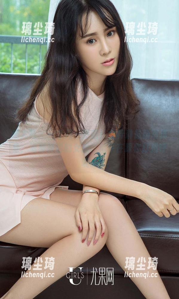 爱尤物 - 一个月一更新！金梓琳最新写真集：看那鲜活的女孩，似乎在跟你打招呼呢。