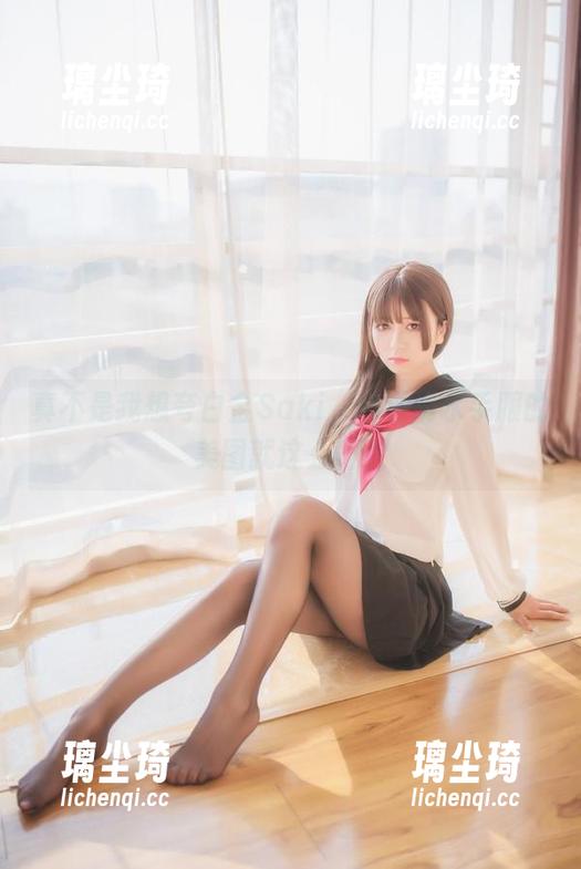 白金Saki 真不是我想夸白金Saki,半透明水手服的美图就这么任性