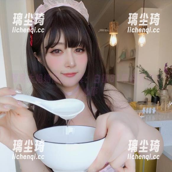 白银81 邻家大姐姐黑丝图库:白银81带你下载女人心事